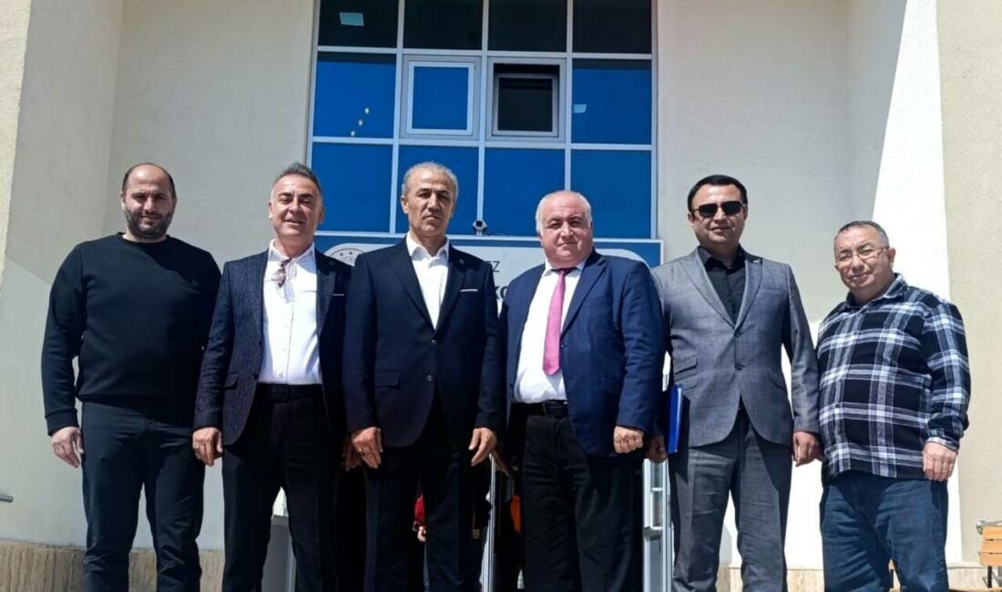 Eğitim-Bir-Sen Aksaray Şube Başkanı Murat Görmez, saha çalışmaları kapsamında kentteki