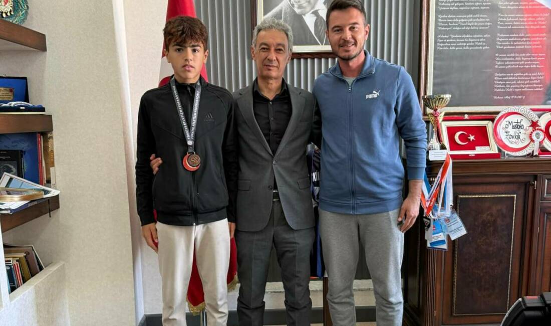 Eskil’in gururu: Genç Atlet Berat Batur Türkiye üçüncüsü oldu Eskil, genç bir sporcunun elde ettiği önemli başarıyla gururlandı. U14