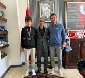 Eskil, genç bir sporcunun elde ettiği önemli başarıyla gururlandı. U14