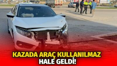 Aksaray Tacin Mahallesi’nde iki otomobilin çarpıştığı kazada bir araç kullanılamaz