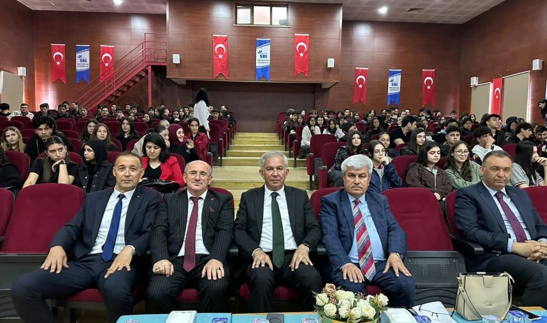 Aksaray’da Aytmatov paneli gençleri buluşturdu Aksaray’da Cengiz Aytmatov’un eserleri, gençlerin bakış açısıyla yeniden yorumlandı. İl