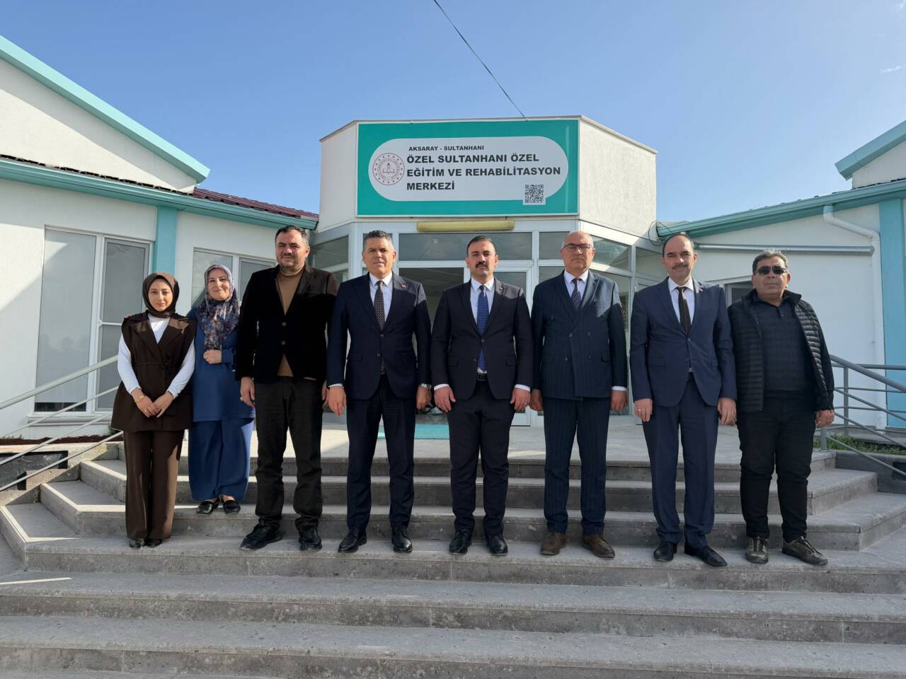 Sultanhanı Kaymakamı Bilal Göksun, Belediye Başkanı Fahri Solak ile birlikte