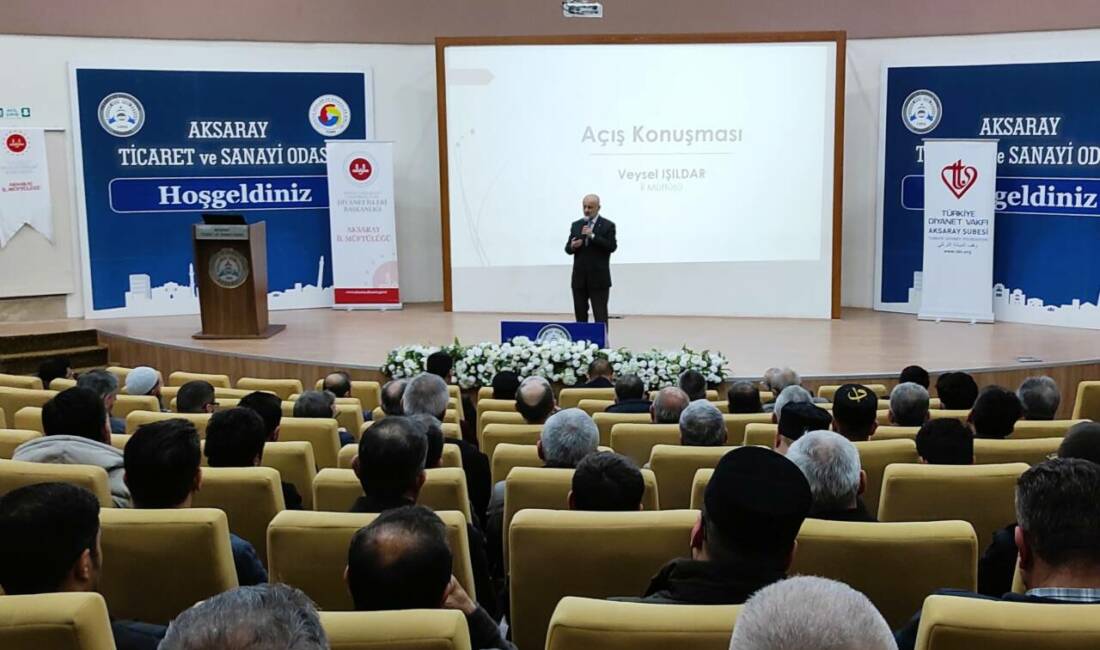 Aksaray Ticaret ve Sanayi Odası (ATSO) Konferans Salonu’nda gerçekleştirilen “Konferans