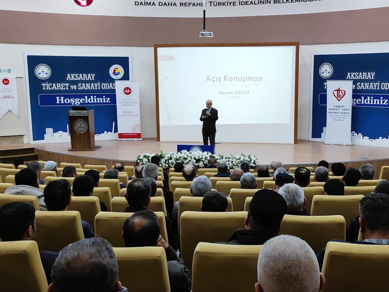 Aksaray Ticaret ve Sanayi Odası (ATSO) Konferans Salonu’nda gerçekleştirilen “Konferans