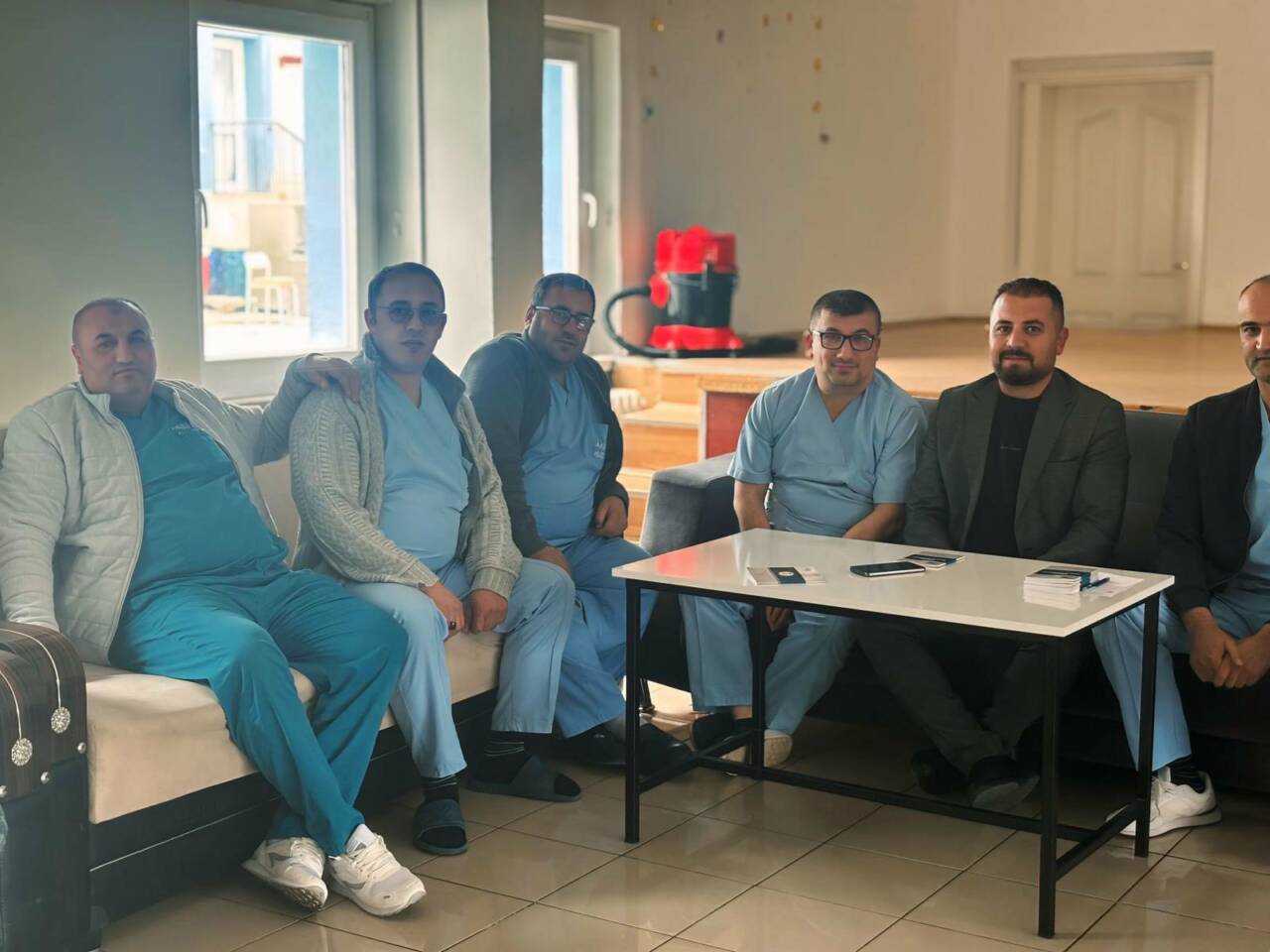 Aksaray’da faaliyet gösteren Öz Sağlık-İş Sendikası temsilcileri, saha çalışmalarını sürdürüyor.