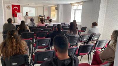Aksaray’da Aile ve Sosyal Hizmetler İl Müdürlüğü tarafından düzenlenen eğitim