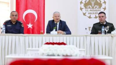 Aksaray Valisi Murat Duru, görevlerini büyük bir kahramanlık ve fedakârlıkla