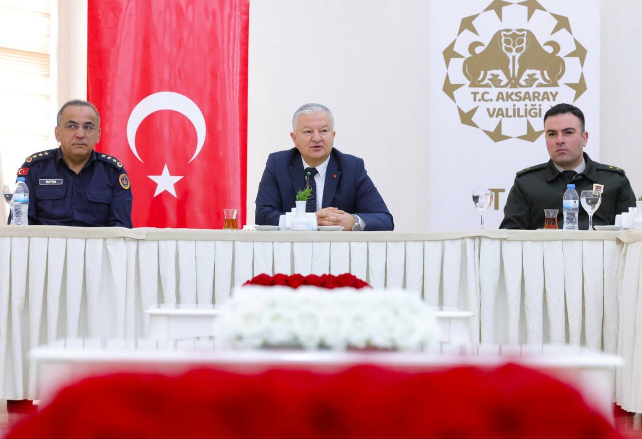 Aksaray Valisi Murat Duru, görevlerini büyük bir kahramanlık ve fedakârlıkla