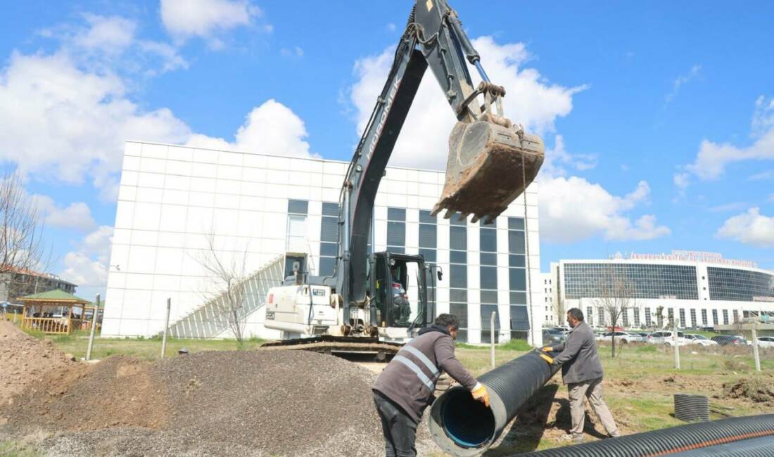 Aksaray Belediyesi, şehir genelinde altyapı çalışmalarını sürdürüyor. Tacin Mahallesi’nde yürütülen
