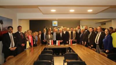 İYİ Parti Aksaray Milletvekili Turan Yaldır, beraberinde Hukuk ve Seçim