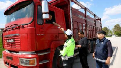 Aksaray Belediyesi ekipleri, Trafik Denetleme Şube Müdürlüğü ekipleri ile birlikte