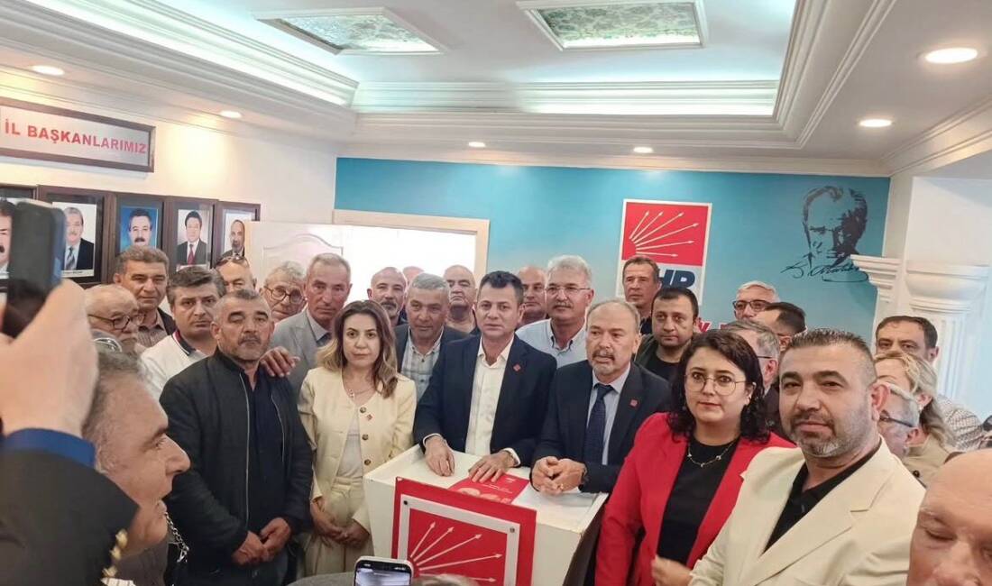 Cumhuriyet Halk Partisi’nde Kurban Bayramı dolayısıyla düzenlenen bayramlaşma programında birlik,