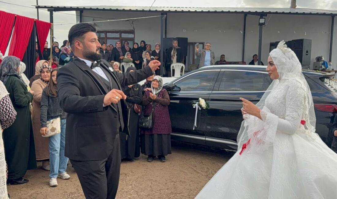 Aksaraylı Murat, Mısırlı Radwa’yla evlendi! Sosyal medyada başlayan tanışıklık, Aksaray’ın Yapılcan köyünde düzenlenen renkli düğünle