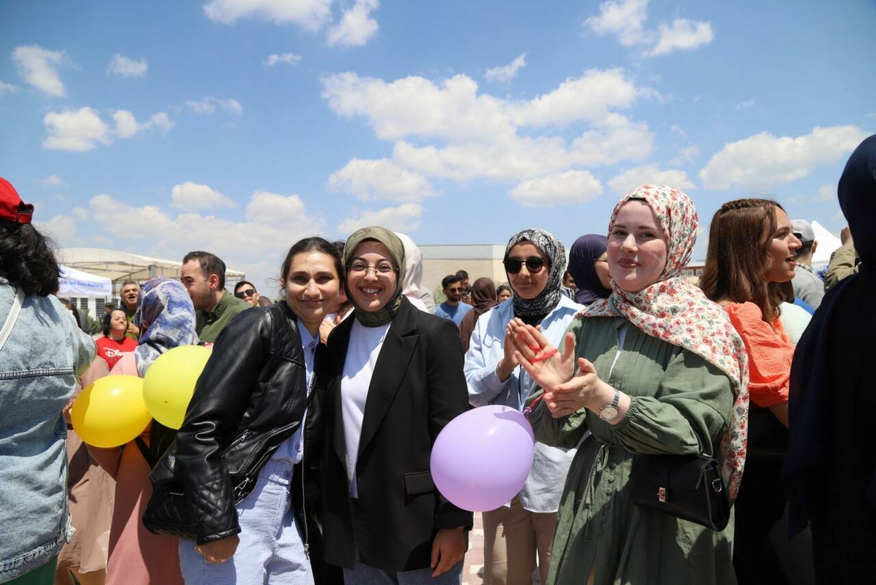 Aksaray Üniversitesi (ASÜ) tarafından düzenlenen “Engelsiz Bahar Şenlikleri” kapsamında gerçekleştirilen