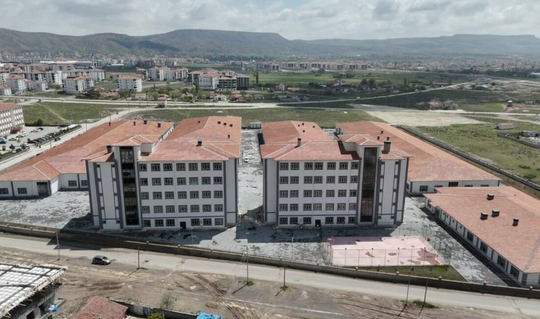 Aksaray’da mesleki eğitimi güçlendirecek dev yatırım tamamlandı. 48 derslik ve