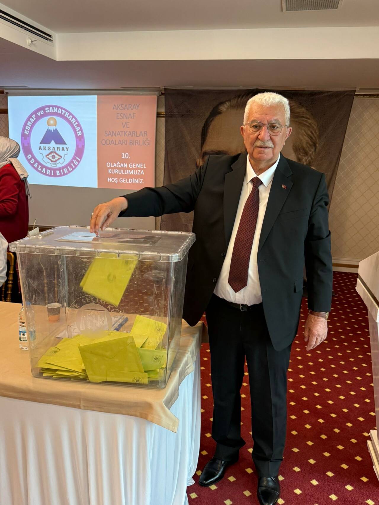 Aksaray’da yapılan genel kurulda 103 delegenin oyunu alan Veysel Öztürk,
