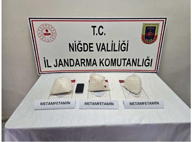 Niğde'nin Bor ilçesinde 3 kilo 150 gram sentetik uyuşturucu yakalandı,