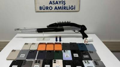 Konya'nın Akşehir ilçesinde düzenlenen kaçakçılık operasyonunda 2 şüpheli gözaltına alındı.