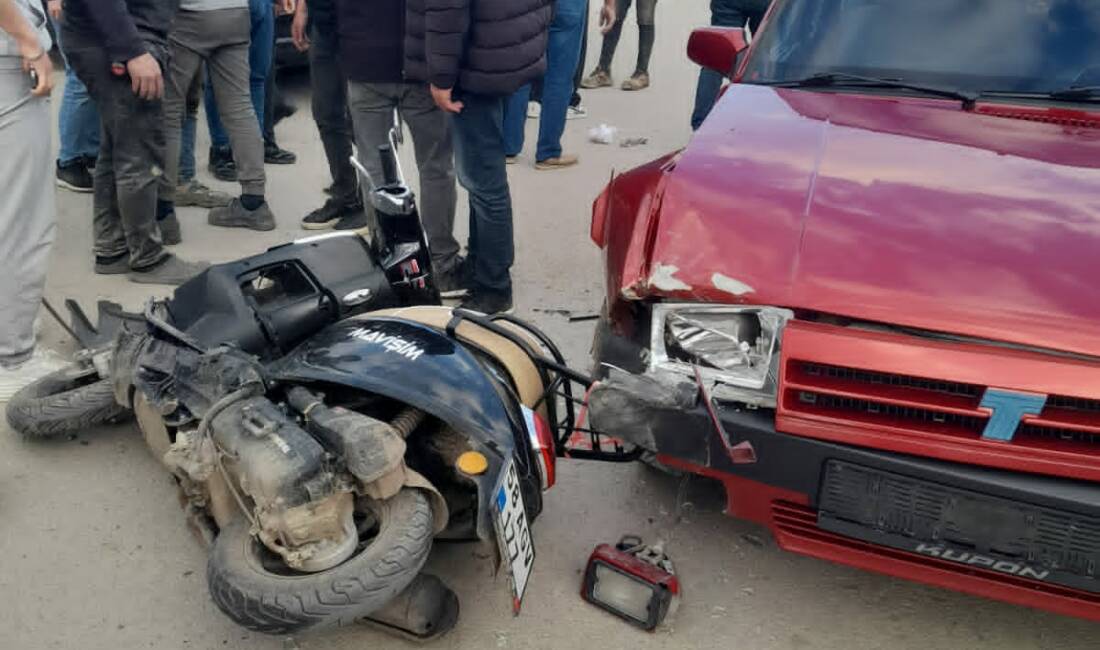 Motosiklet ile otomobilin çarpıştığı kazada 1 kişi yaralandı Sivas'ın Suşehri ilçesinde motosiklet ile otomobilin çarpışması sonucu bir sürücü