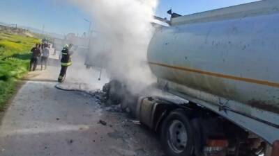 Eskişehir'in Sivrihisar ilçesinde, seyir halindeki bir tankerde çıkan yangın, itfaiye