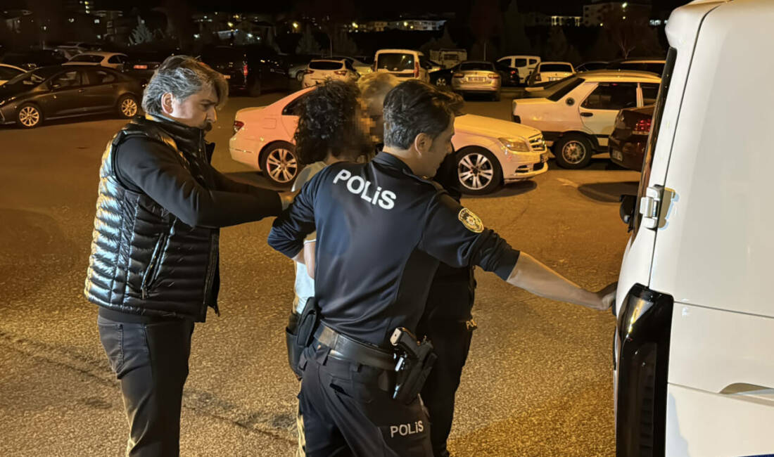 Sağlık ekipleri, çağrıldıkları evde kavga eden kardeşler tarafından balkona kilitlendi Nevşehir'de 112 Acil Çağrı Merkezi'nden yardım talep edilen evde kavga