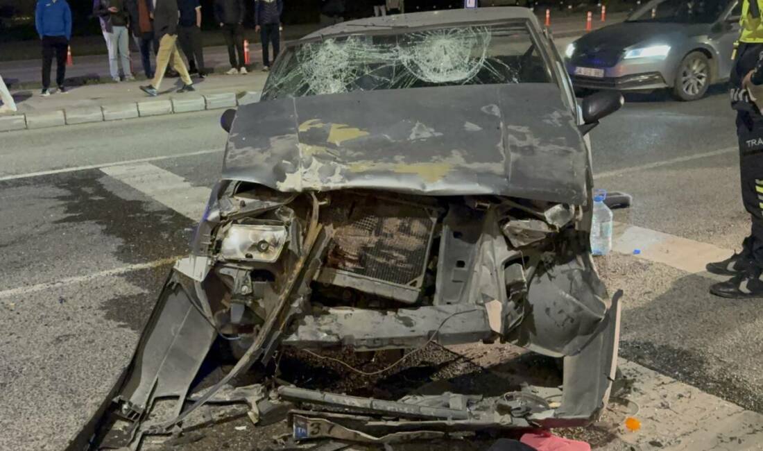 Yozgat'ta 4 otomobilin karıştığı zincirleme trafik kazasında yaralanan 1'i ağır