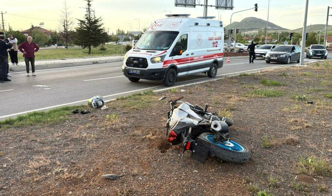 Devrilen motosikletin sürücüsü ağır yaralandı Konya'nın Seydişehir ilçesinde meydana gelen motosiklet kazasında sürücü ağır yaralandı.