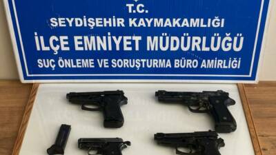 Konya’nın Seydişehir ilçesinde polis ekipleri tarafından bir adrese düzenlenen operasyonda