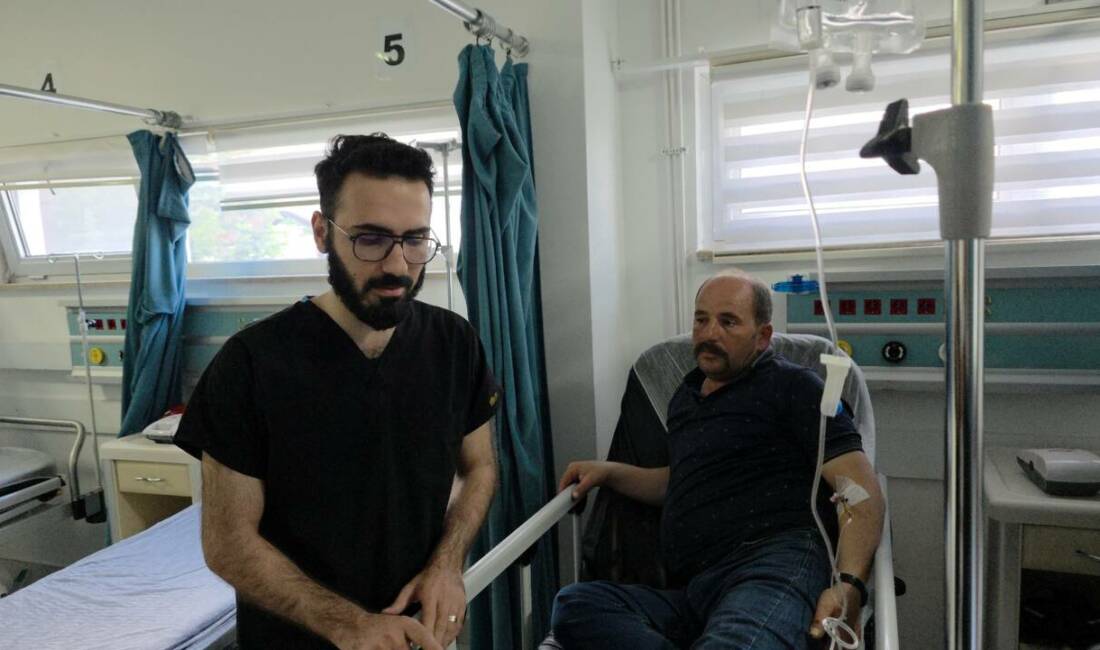 Aksaray'ın Eskil ilçesinde akrep sokması nedeniyle zehirlenen çiftçi, hastanede tedavi