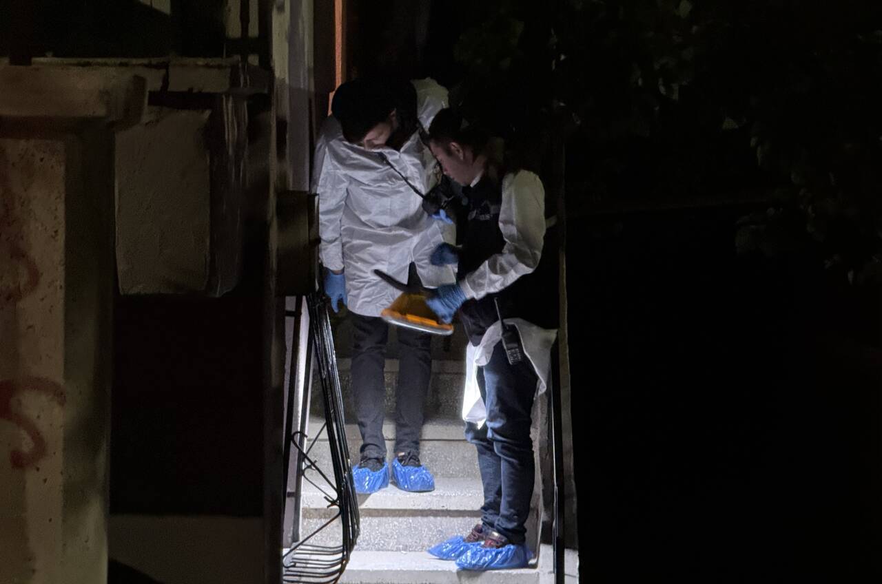 Karaman'da çıkan kavgada bıçakla yaralanan kişi hastaneye kaldırıldı.