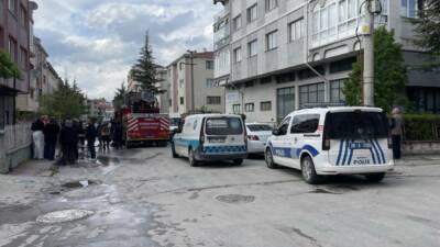 Eskişehir'in Odunpazarı ilçesinde evde çıkan yangında dumandan etkilenerek hastaneye kaldırılan