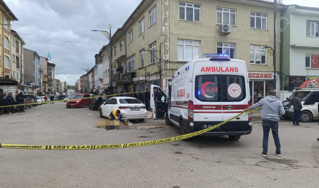 Sivas'ın Yıldızeli ilçesinde tartıştığı husumetlisi tarafından tabancayla vurulan kişi yaşamını