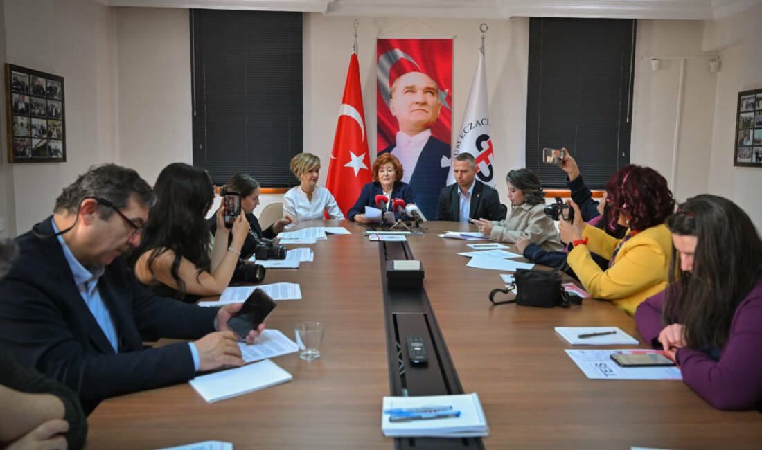  Tüm Eczacı İşverenler Sendikası (TEİS) Genel Başkanı Nurten Saydan, her