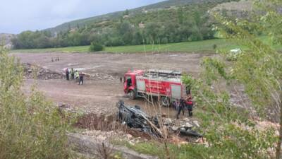 Yozgat'ın Akdağmadeni ilçesinde otomobilin devrilmesi sonucu 4 kişi yaralandı.