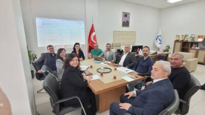Sağlık Bilimleri Fakültesi’nden gerçekleştirilen akran değerlendirme ziyareti, kalite odaklı eğitim