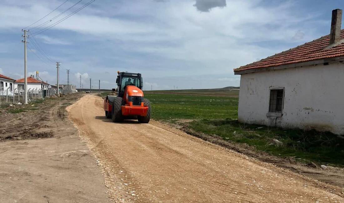 Ağaçören’de altyapı ve yol çalışmaları aralıksız sürüyor Ağaçören’de köy yolları ve altyapıda başlatılan bakım, onarım ve temizlik