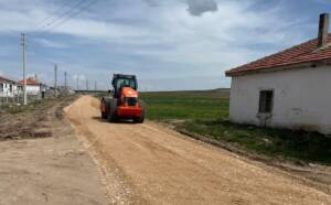 Ağaçören’de köy yolları ve altyapıda başlatılan bakım, onarım ve temizlik