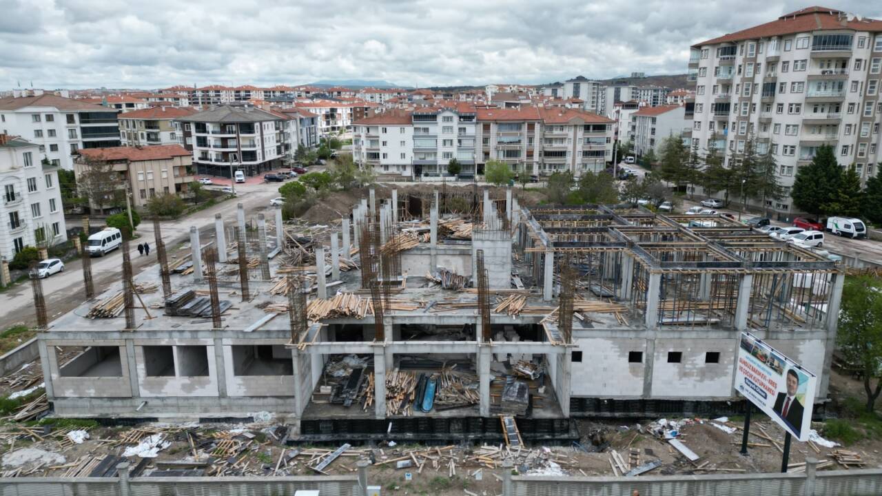 Belediye Başkanı Dr. Evren Dinçer, belediye tarafından hayata geçirilen ve