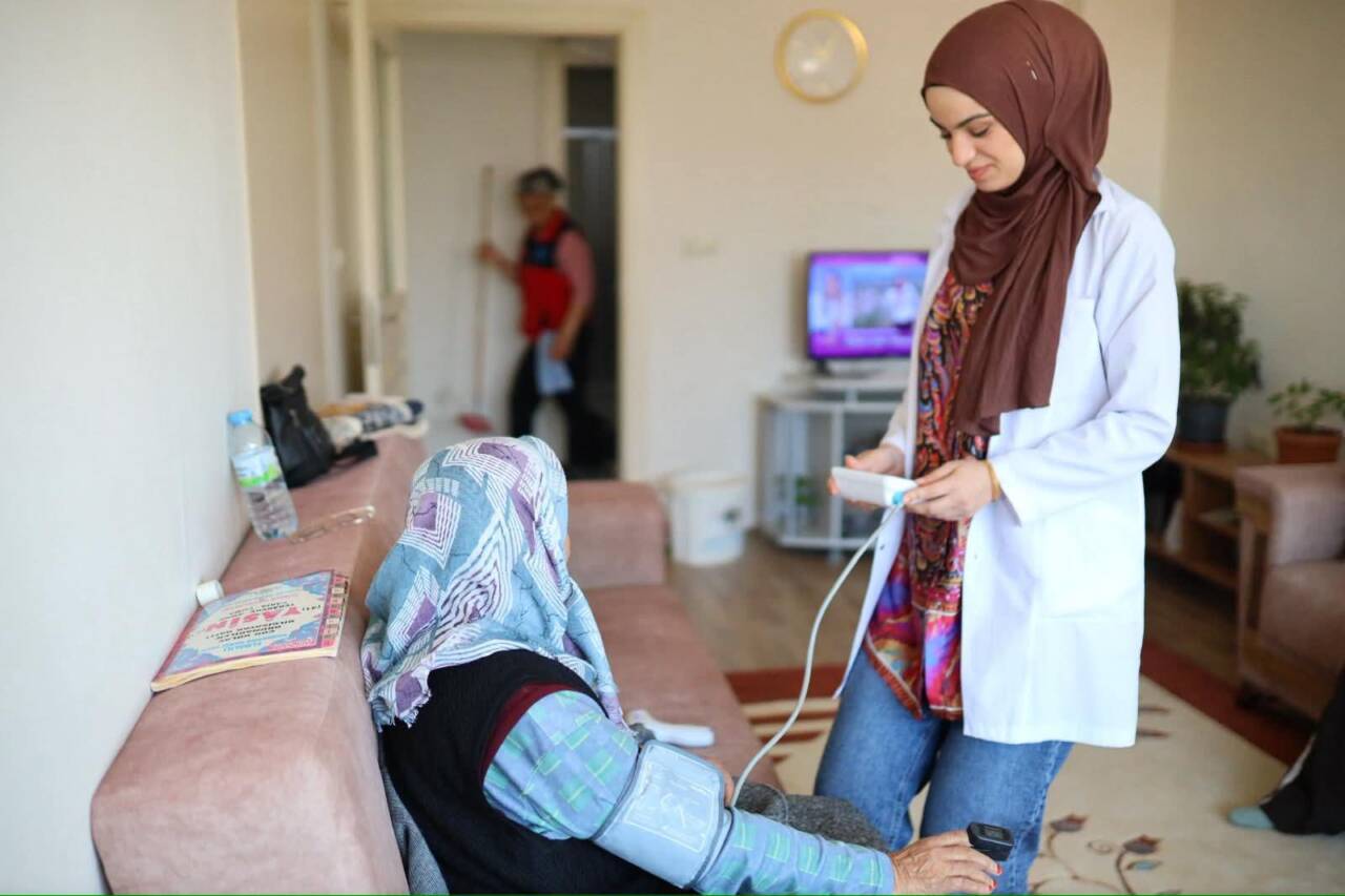 Aksaray Belediyesi, sosyal belediyecilik çalışmaları kapsamında yaşlı, bakıma muhtaç ve