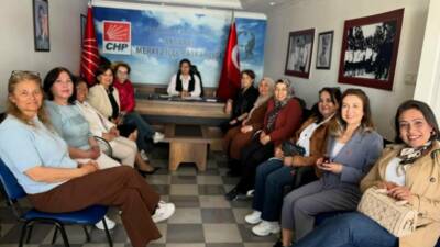 CHP Aksaray Kadın Kolları İl Yönetimi, gerçekleştirdiği toplantıda yeni dönem
