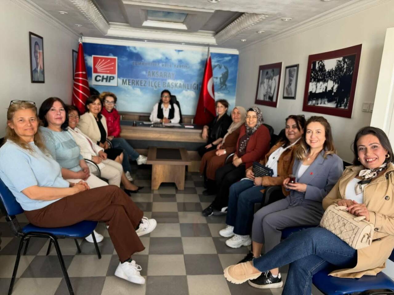 CHP Aksaray Kadın Kolları İl Yönetimi, gerçekleştirdiği toplantıda yeni dönem