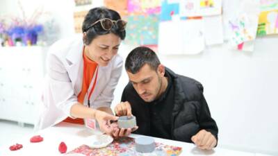 Aksaray’da sosyal belediyecilik çalışmaları kapsamında anlamlı faaliyetler devam ediyor. Evren