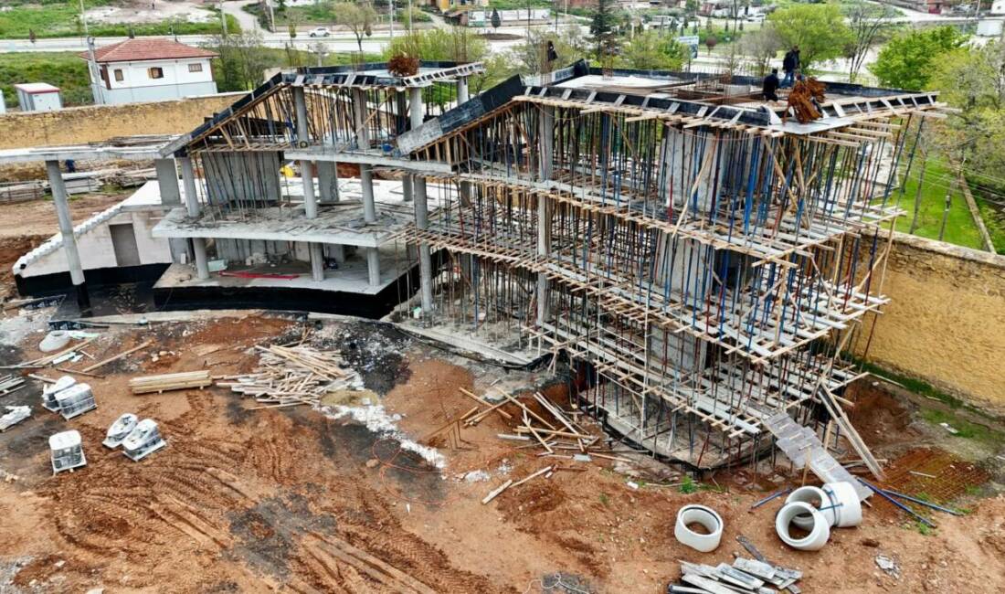 Aksaray’da Eski Cezaevi Rekreasyon Dönüşüm Alanı’nda yürütülen 19 bin metrekarelik