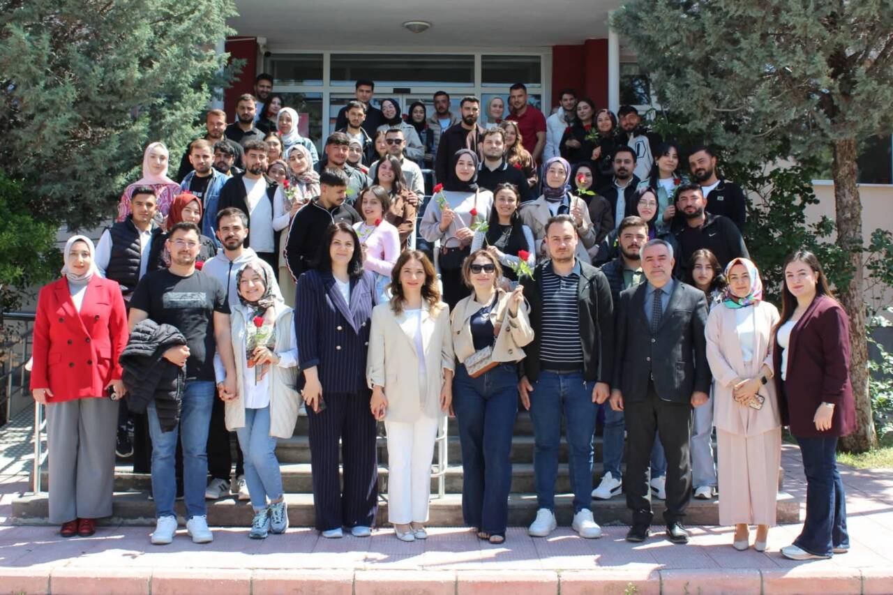 Aksaray’da Aile ve Gençlik Fonu’ndan yararlanan genç çiftlere yönelik evlilik