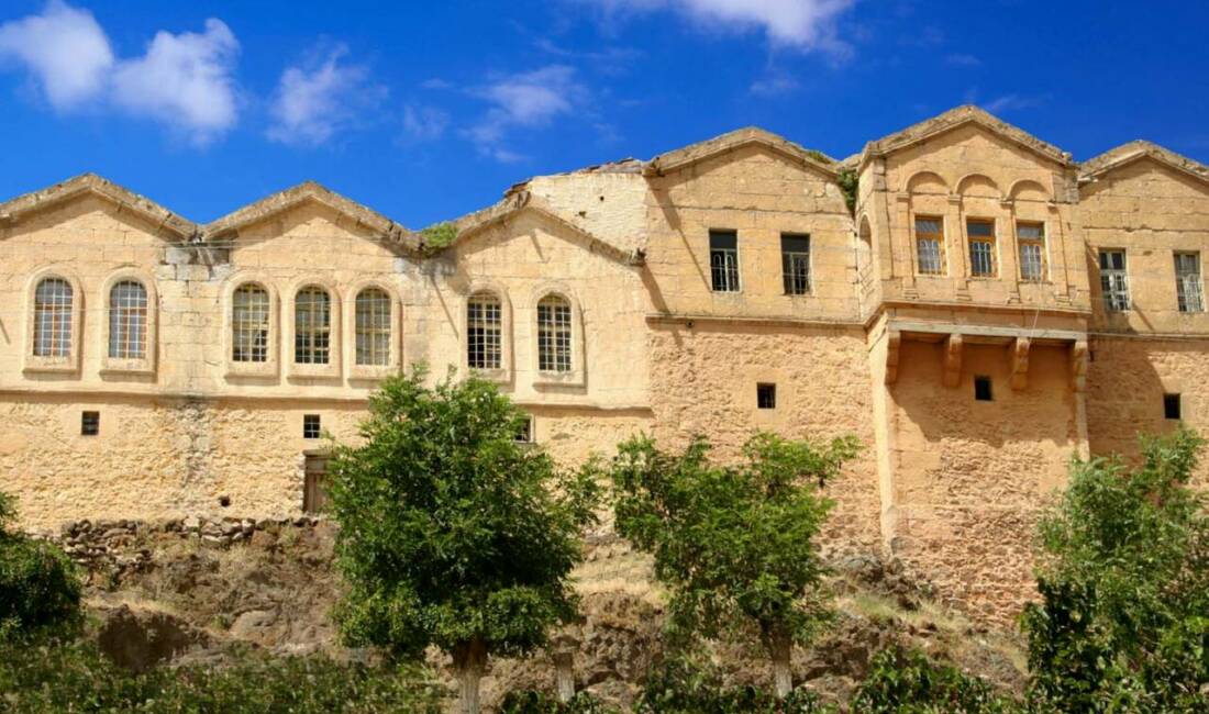 Gelveri Evleri, Aksaray’ın Güzelyurt ilçesinde yer alan ve bölgenin en