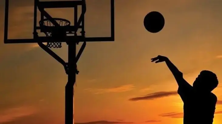 Aksaray’da gençleri spora teşvik etmek amacıyla düzenlenen 3x3 Sokak Basketbol