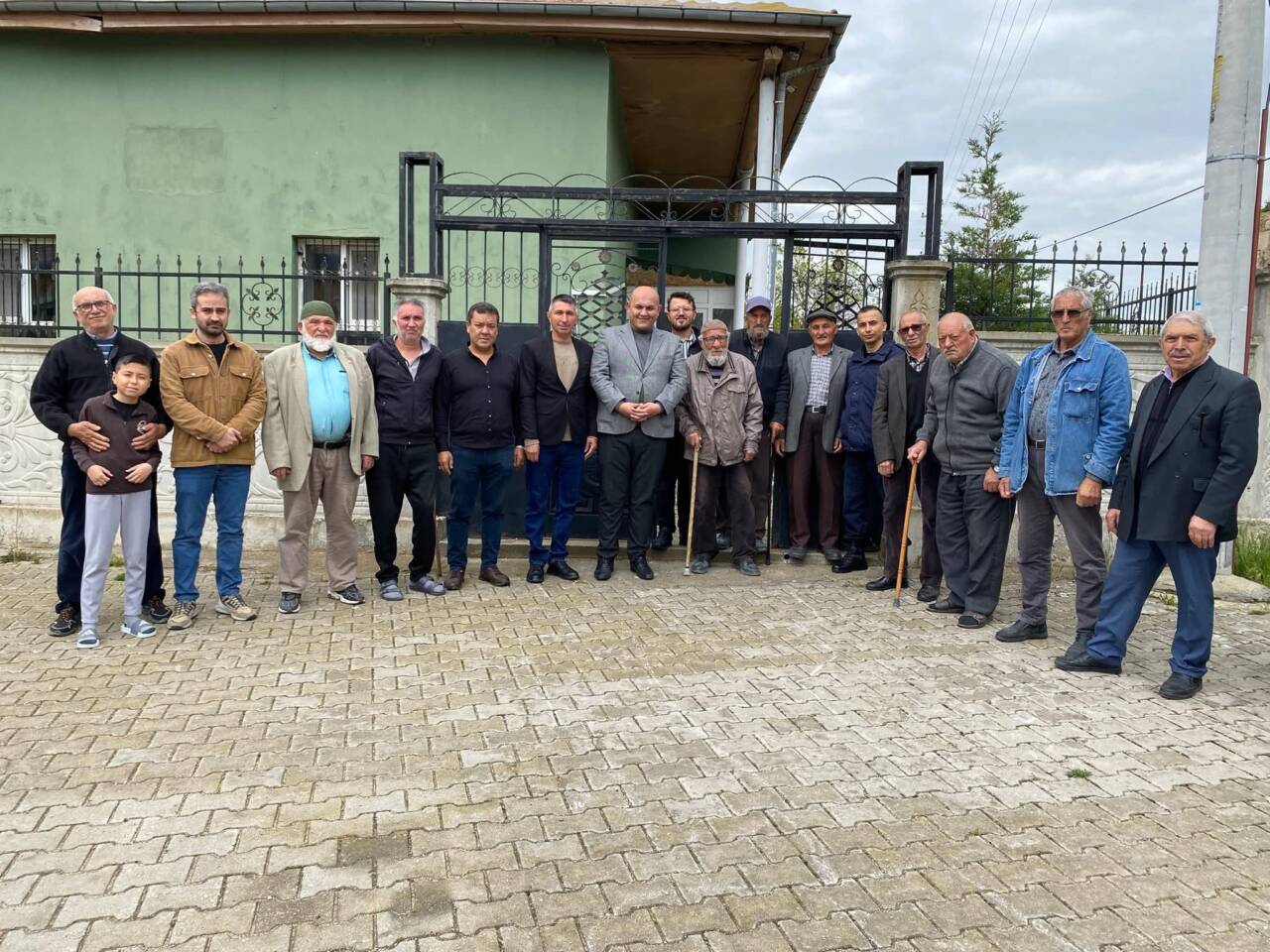 Ağaçören Kaymakamlığı tarafından gerçekleştirilen köy ziyaretleri kapsamında Hacıismailli Köyü’nde vatandaşlarla