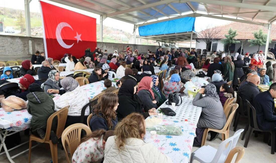 Çeltik Köyü’nde yağmur altında Hıdırellez coşkusu! Aksaray Çeltik Köyü’nde düzenlenen Hıdırellez şenlikleri, yağışlı havaya rağmen yoğun
