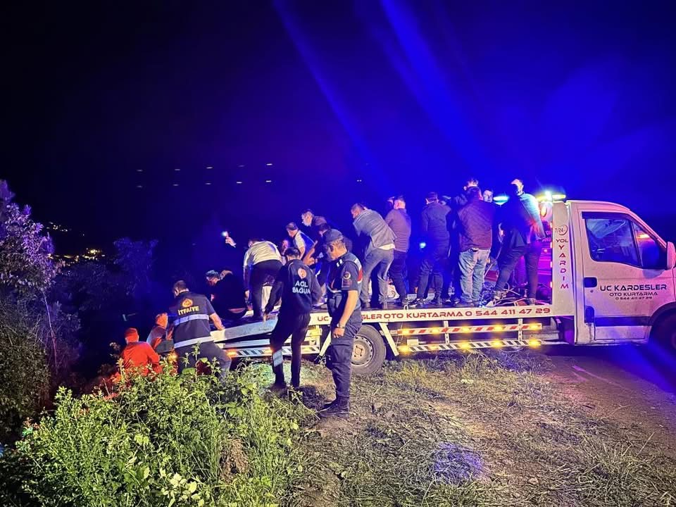 Kastamonu’da bir otomobilin yaklaşık 150 metre yükseklikten uçuruma yuvarlanması sonucu