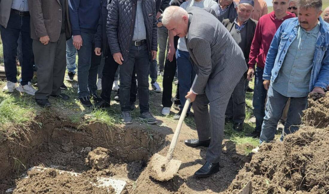 Aksaray Milletvekili Ramazan Kaşlı’nın ailesinin büyüğü Aşır Kaşlı, kılınan cenaze